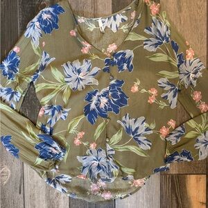 Amuse society Floral Green and Blue Women's Top